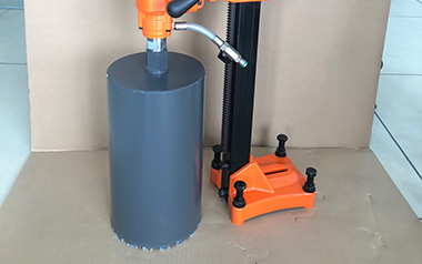 磁力鉆磁性減弱或者無磁性是由什么原因造成的？